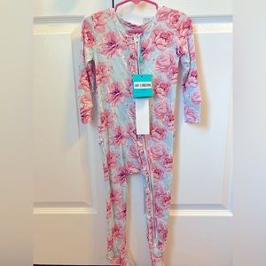 NWT- Posh Peanut Kennedy Ruffle Footie